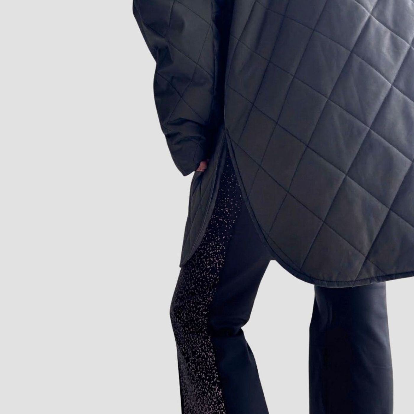 Morild Bli Sett Quilt Padded Poncho med refleks, sort