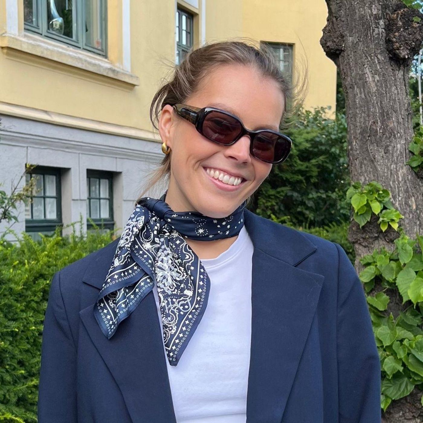 Morild Classic Satin skjerf med refleks, blå natt/krem