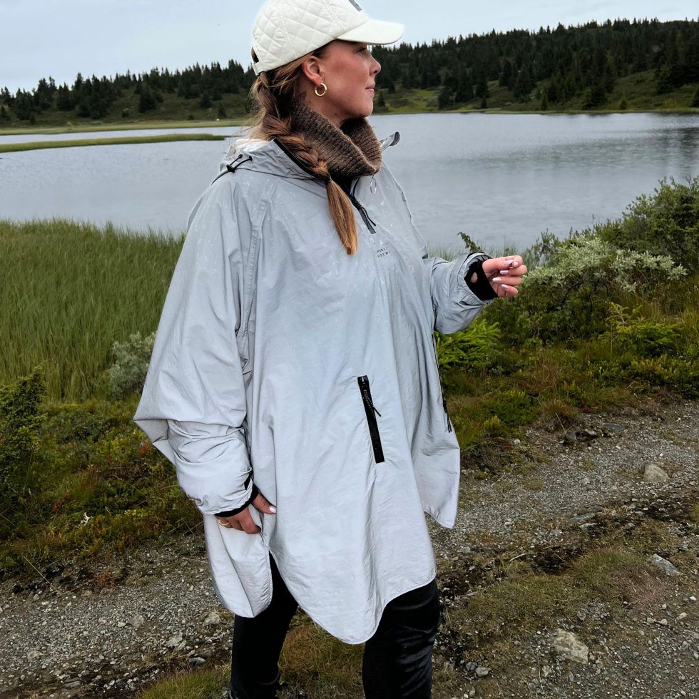 Morild Magi Poncho med refleks, sølv